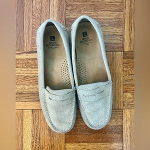 White Mountain Leather Loafers